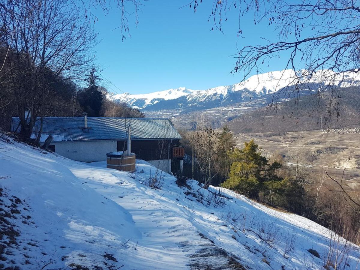 Eco Lodge With Jacuzzi And View In The Swiss Alps Grône Exterior foto